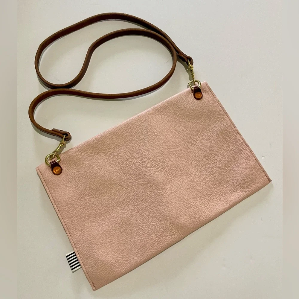 🆕 Foldover Clutch & Crossbody - NWOT - Picture 4 of 13